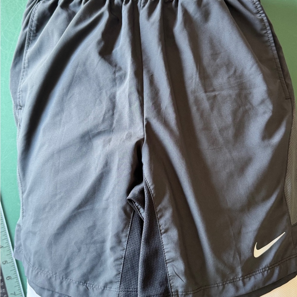 Nike Run Dark Gray black Athletic Shorts Lightweight Performance small track gym